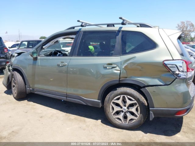 JF2SKAJCXLH441806 Subaru Forester Premium