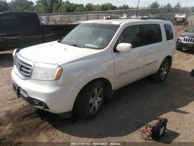 Honda Pilot Touring 2015 5FNYF4H97FB030120 Image 2