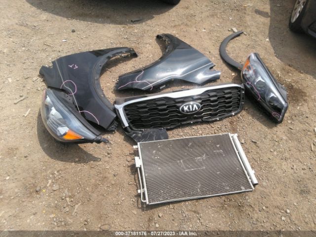 5XYPG4A3XKG581613 KIA SORENTO L