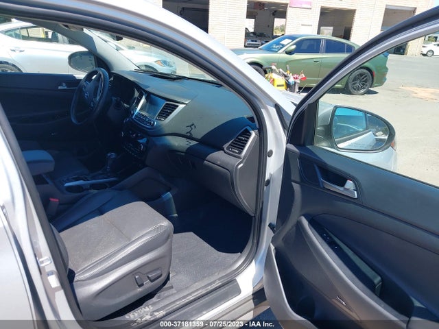 Hyundai Tucson Se Plus 2017 KM8J33A47HU533350 Image 5