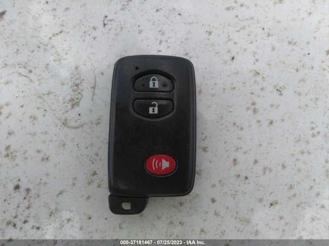 Toyota Prius V Two/three/five 2014 JTDZN3EUXEJ001602 Image 3