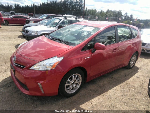 Toyota Prius V Two/three/five 2014 JTDZN3EUXEJ001602 Image 2