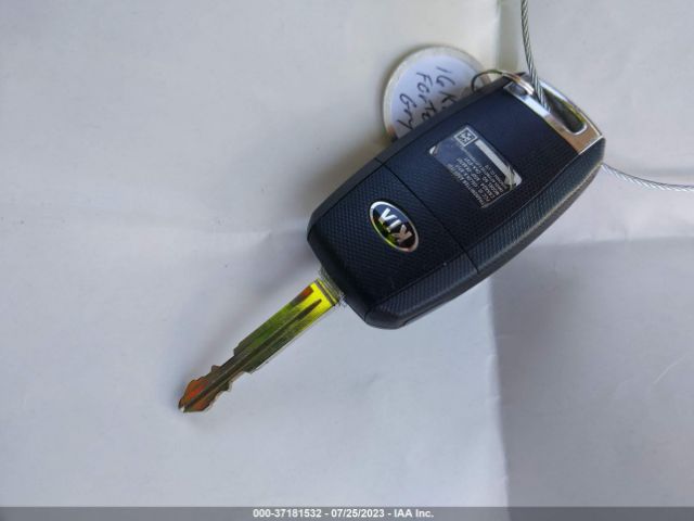 KNAFK4A68G5565007 KIA FORTE LX