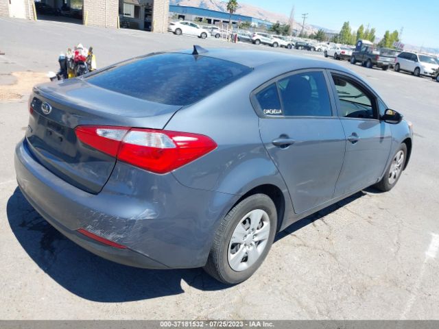 KNAFK4A68G5565007 KIA FORTE LX