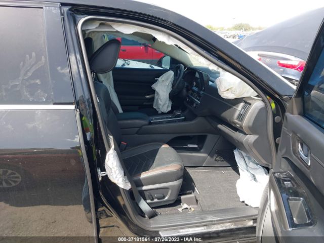 5N1DR3DH1NC255203 Nissan Pathfinder Platinum