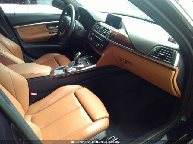 WBA8B9G38HNU55160 BMW 3 Series 330i