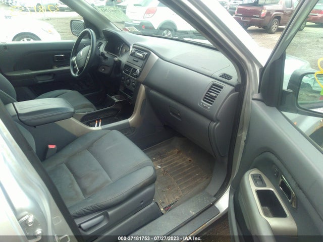 2006 HONDA PILOT LX VIN: 2HKYF18136H531418