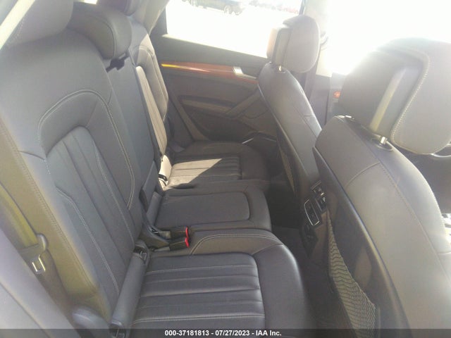 WA1BAAFY8M2020414 Audi Q5 Premium Plus