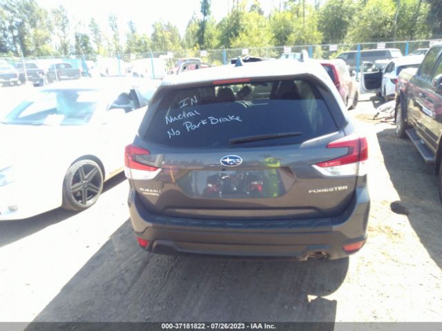 JF2SKAEC8NH465700 Subaru Forester Premium