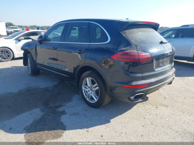 2017 PORSCHE CAYENNE WP1AA2A29HKA87487 Photo 2