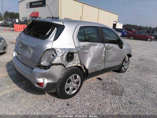 Chevrolet TRAX LS 2018 KL7CJKSB9JB527672 Image 4