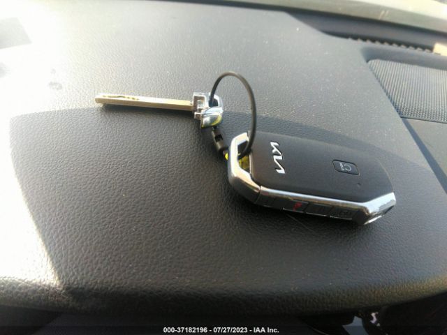 5XXG14J2XNG112264 KIA K5 LXS