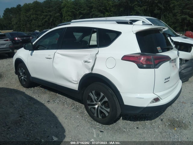 Toyota RAV4 LE 2016 JTMZFREV3GJ065587 Image 3