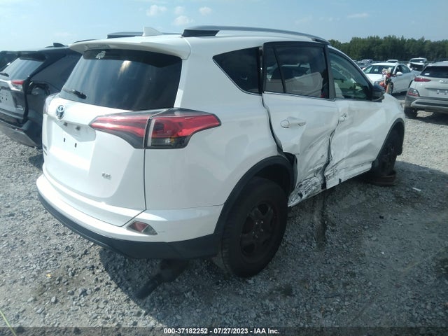 Toyota RAV4 LE 2016 JTMZFREV3GJ065587 Image 4