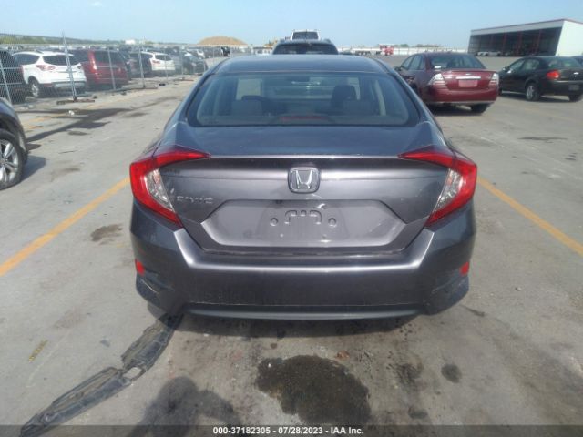 19XFC2F50JE013467 Honda Civic Sedan Lx