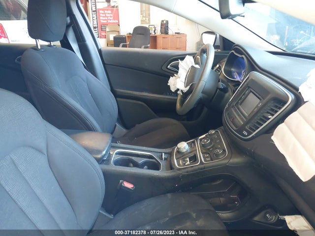 Chrysler 200 Limited 2015 1C3CCCAB7FN562726 Image 5
