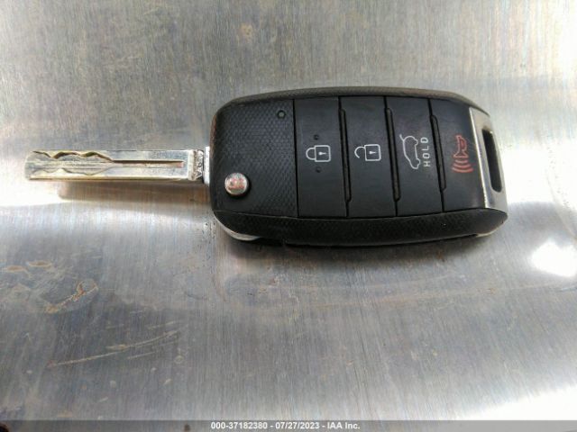 KNDJN2A28G7254803 KIA Soul Base