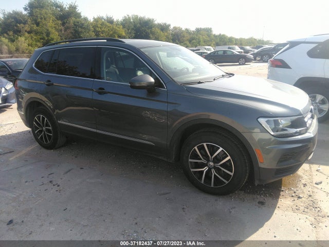 3VV3B7AX0MM071263 Volkswagen Tiguan Se/se R-line Black/sel
