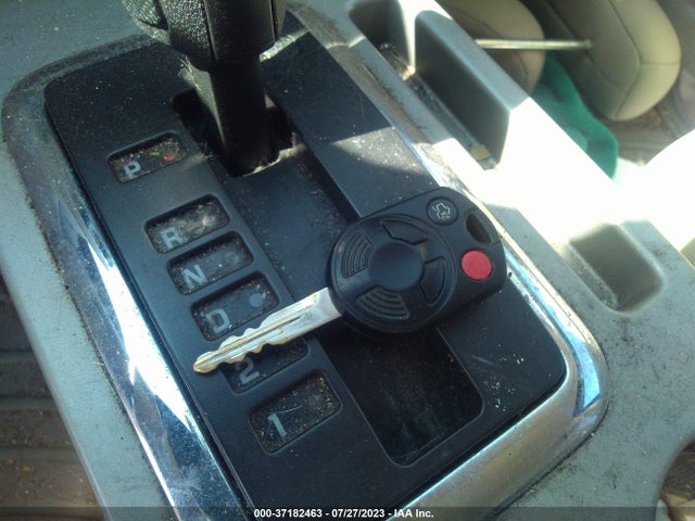2008 FORD ESCAPE XLT VIN: 1FMCU93158KA75850