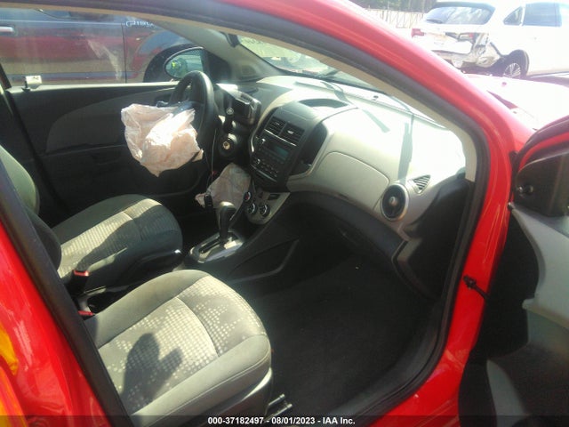Chevrolet SONIC LS 2014 1G1JA5SH5E4237514 Image 5