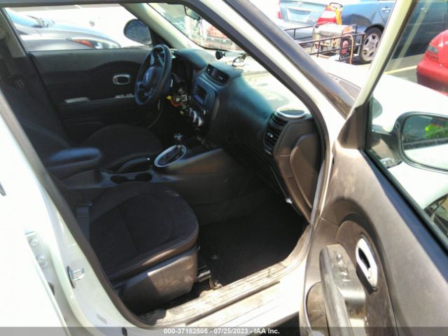 KNDJN2A28F7207902 KIA Soul Base