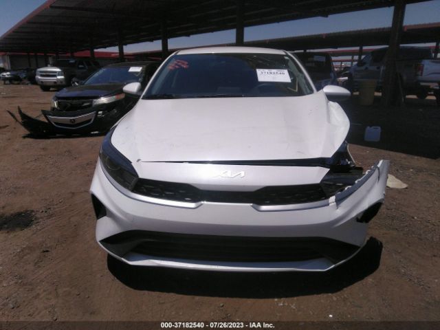 3KPF24ADXPE617422 KIA Forte Lxs