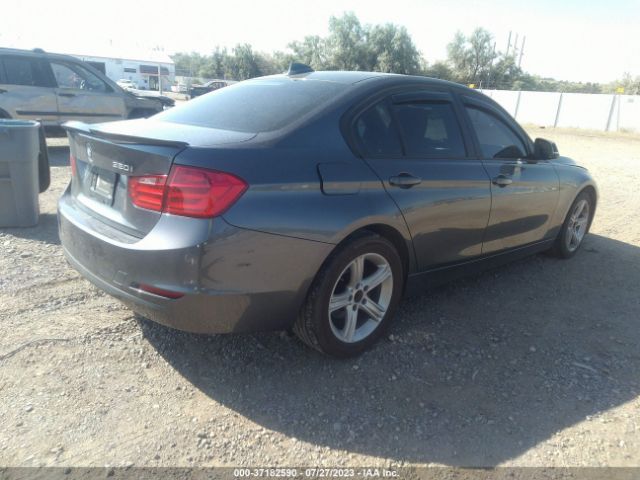 WBA3B1C5XEK134771 BMW 3 Series 320i
