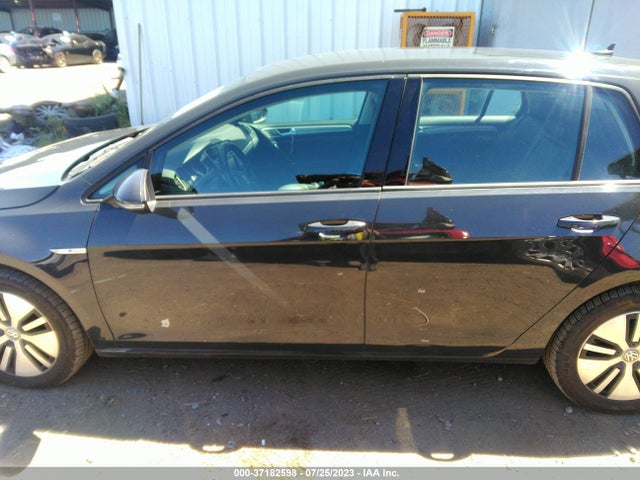 2016 Volkswagen Golf, VIN: WVWPP7AU1GW916861