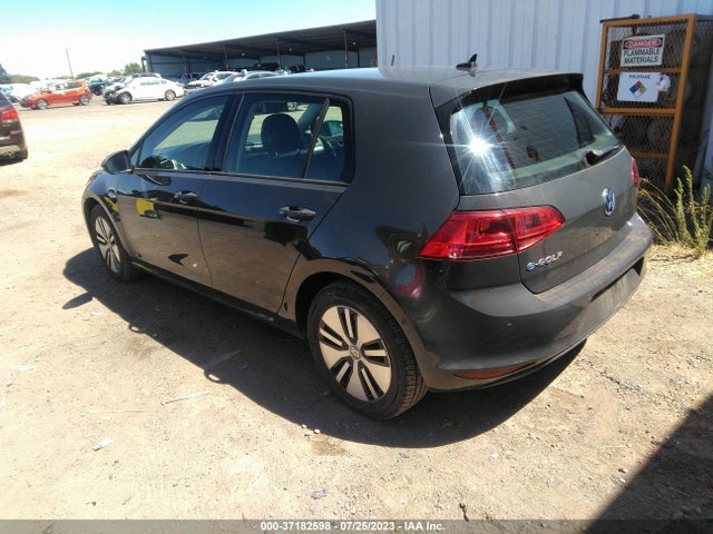 2016 Volkswagen Golf, VIN: WVWPP7AU1GW916861