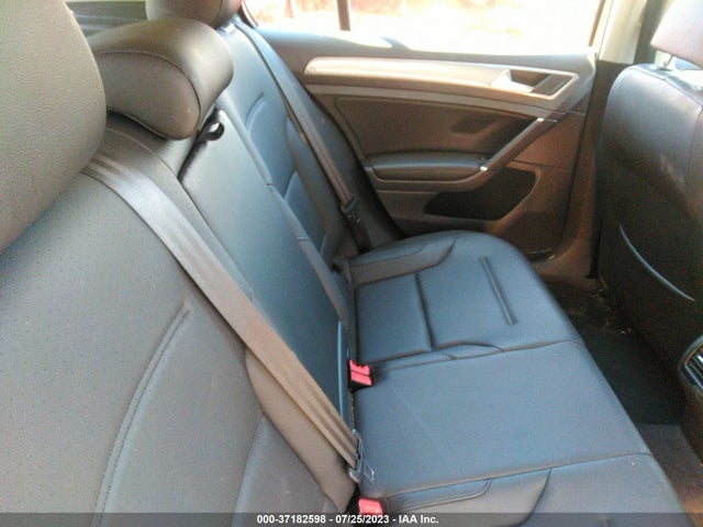 2016 Volkswagen Golf, VIN: WVWPP7AU1GW916861