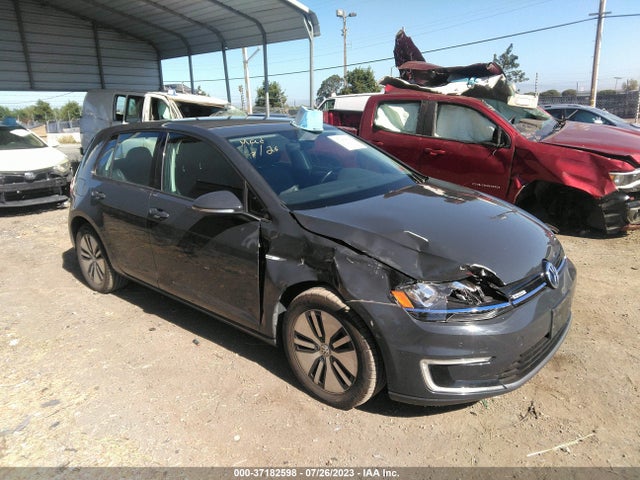 2016 Volkswagen Golf, VIN: WVWPP7AU1GW916861