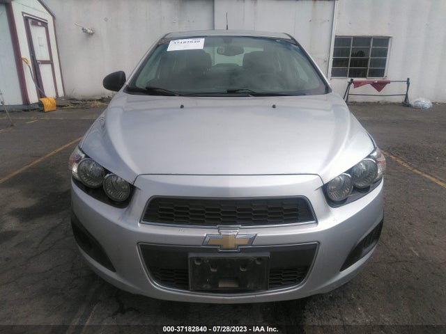 Chevrolet SONIC LT 2014 1G1JC5SH7E4236567 Image 4