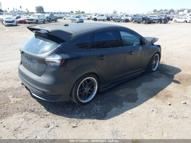 1FADP3L92HL235959 Ford FOCUS ST