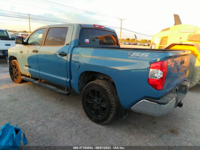 2019 TOYOTA TUNDRA 5TFEY5F18KX245604 Photo 2