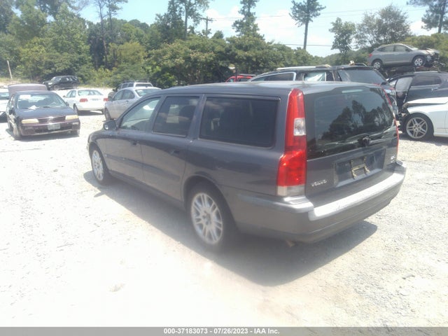 2004 VOLVO V70 VIN: YV1SW59V142452353