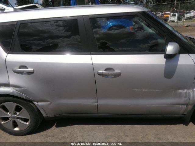 KNDJN2A25F7788923 KIA Soul Base