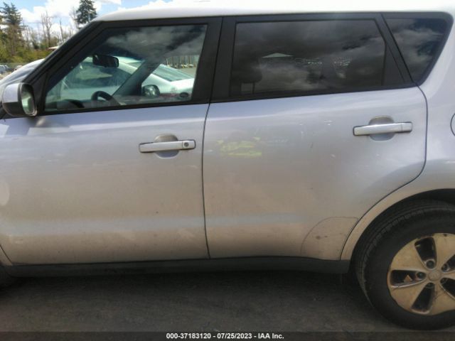 KNDJN2A25F7788923 KIA Soul Base
