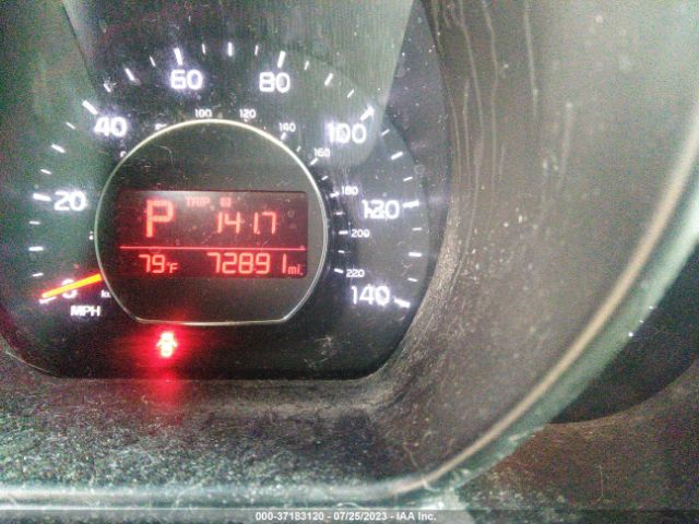 KNDJN2A25F7788923 KIA Soul Base