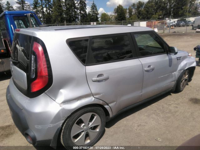 KNDJN2A25F7788923 KIA Soul Base