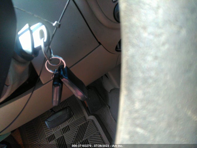 2000 FORD EXPEDITION XLT VIN: 1FMPU16L5YLC14353