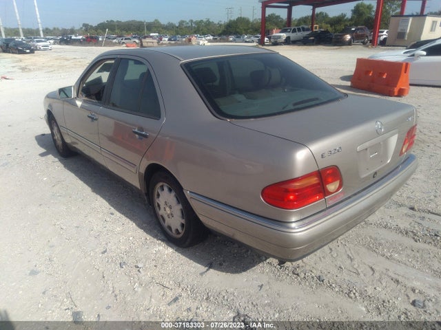 Aukcja sprzedaży 1999 Mercedes-benz E-class, vin: WDBJF82H8XX020954, numer aukcji: 37183303