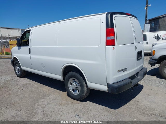 Chevrolet EXPRESS CARGO VAN 2016 1GCWGAFF2G1245538 Image 9
