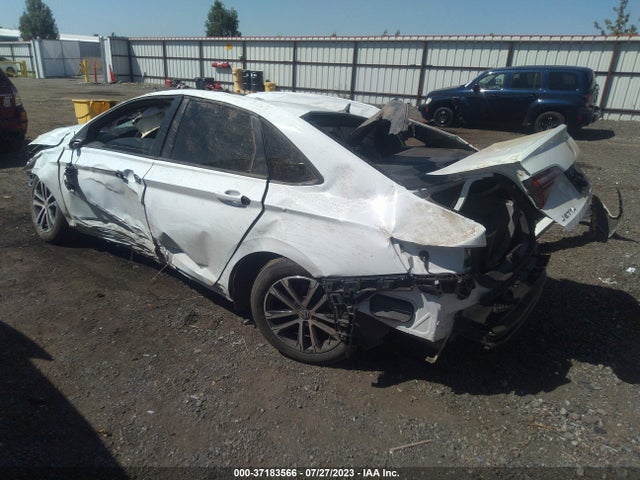 3VWAM7BU0NM028111 Volkswagen Jetta Sport