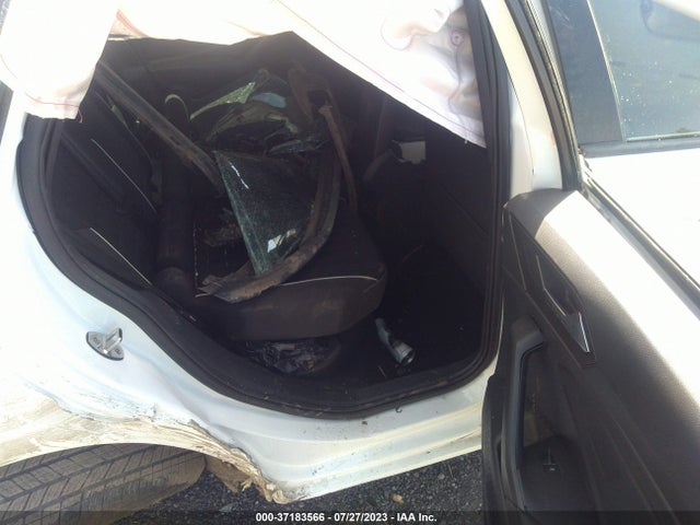 3VWAM7BU0NM028111 Volkswagen Jetta Sport