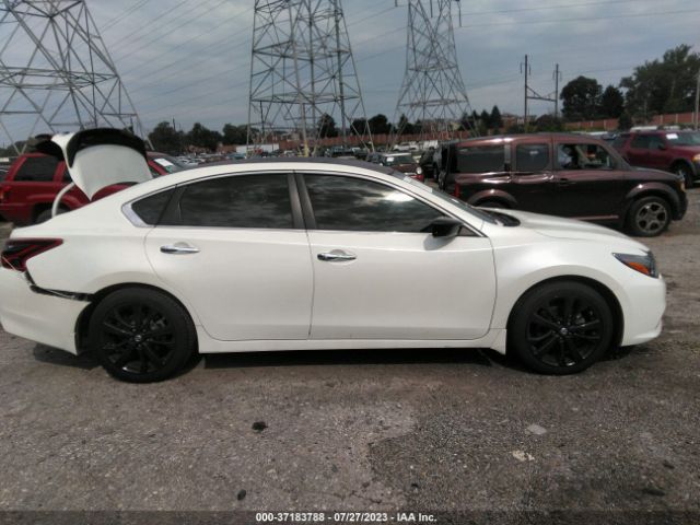 1N4AL3AP2HC195866 Nissan Altima 2.5 Sr