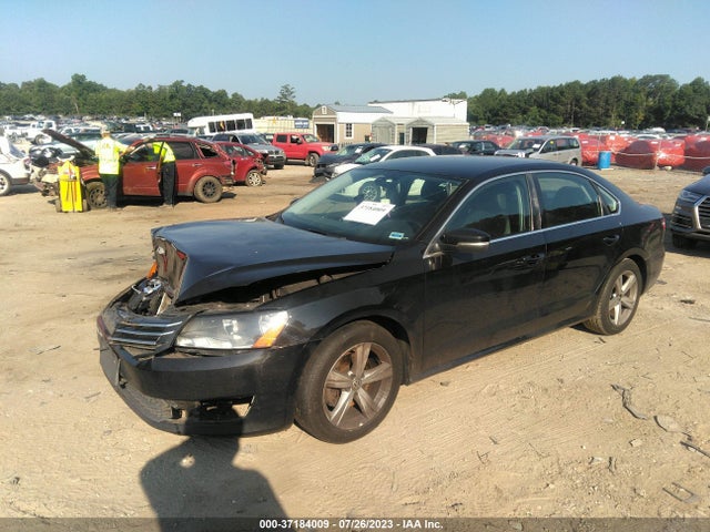 2013 VOLKSWAGEN PASSAT SE VIN: 1VWBP7A33DC061270