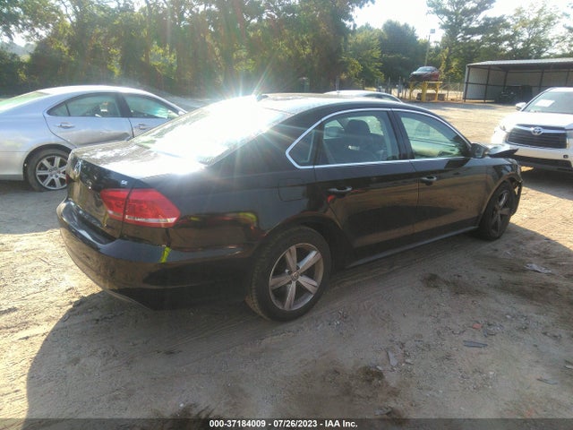 2013 VOLKSWAGEN PASSAT SE VIN: 1VWBP7A33DC061270