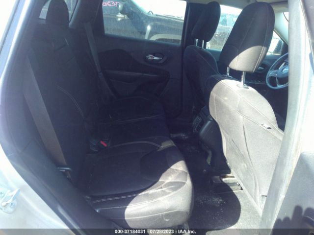 1C4PJMCB6FW672604 Jeep Cherokee Latitude