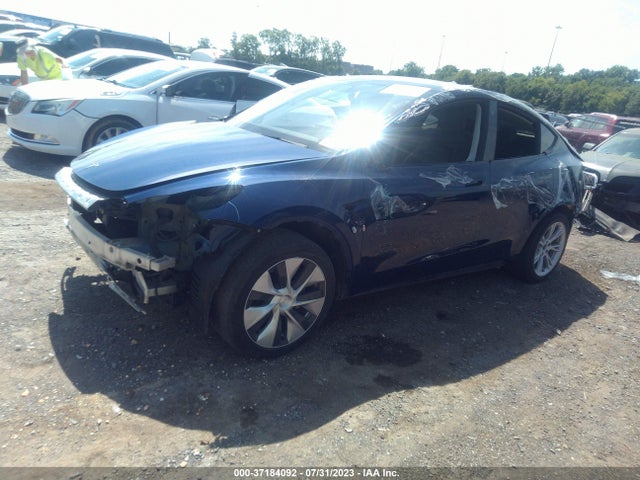 Tesla Model Y Long Range 2021 5YJYGDEEXMF116999 Image 2