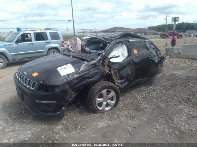 3C4NJDBB7JT392987 Jeep Compass Latitude